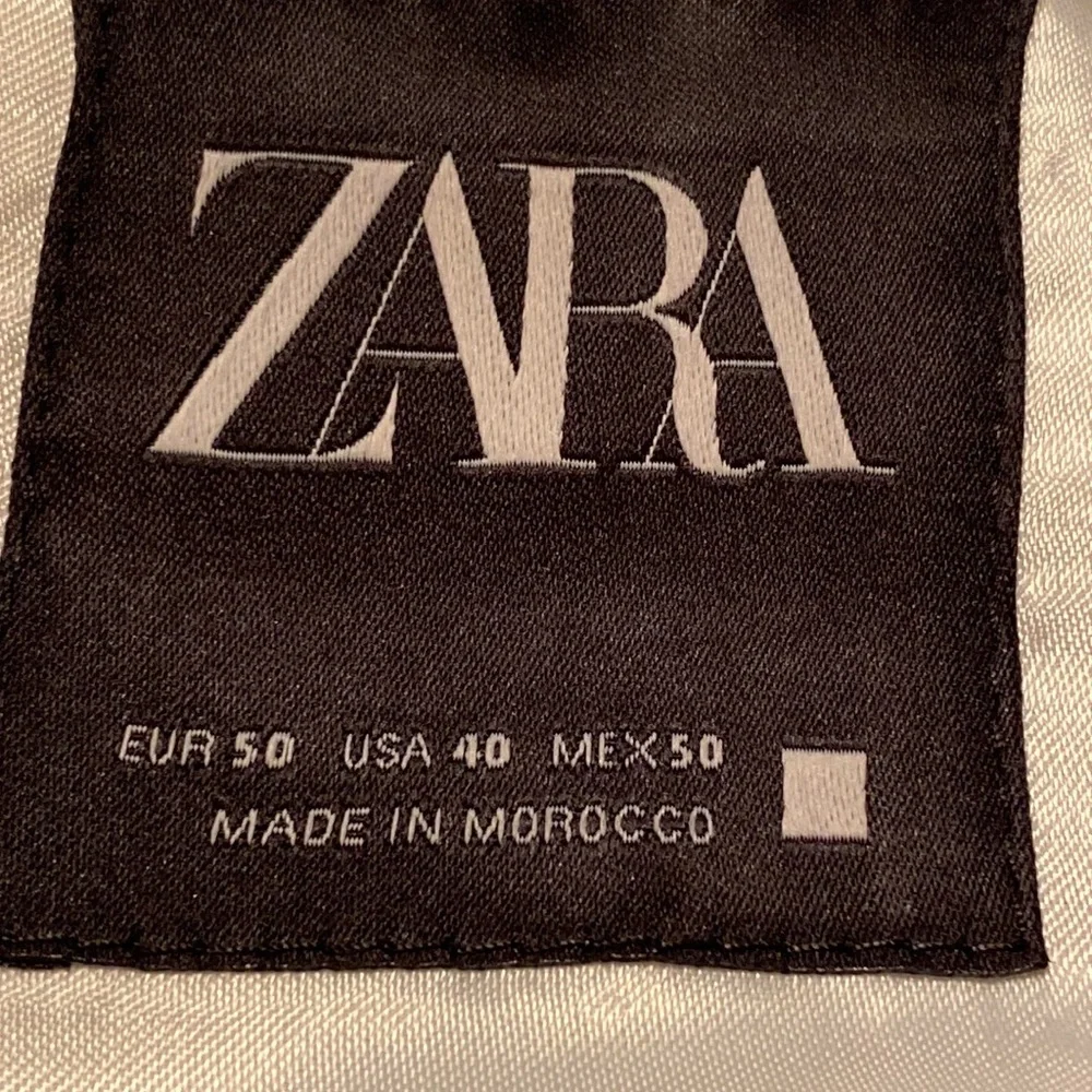 NWOT. Zara Man Stone Double-Breasted Suit Blazer. Size 42.